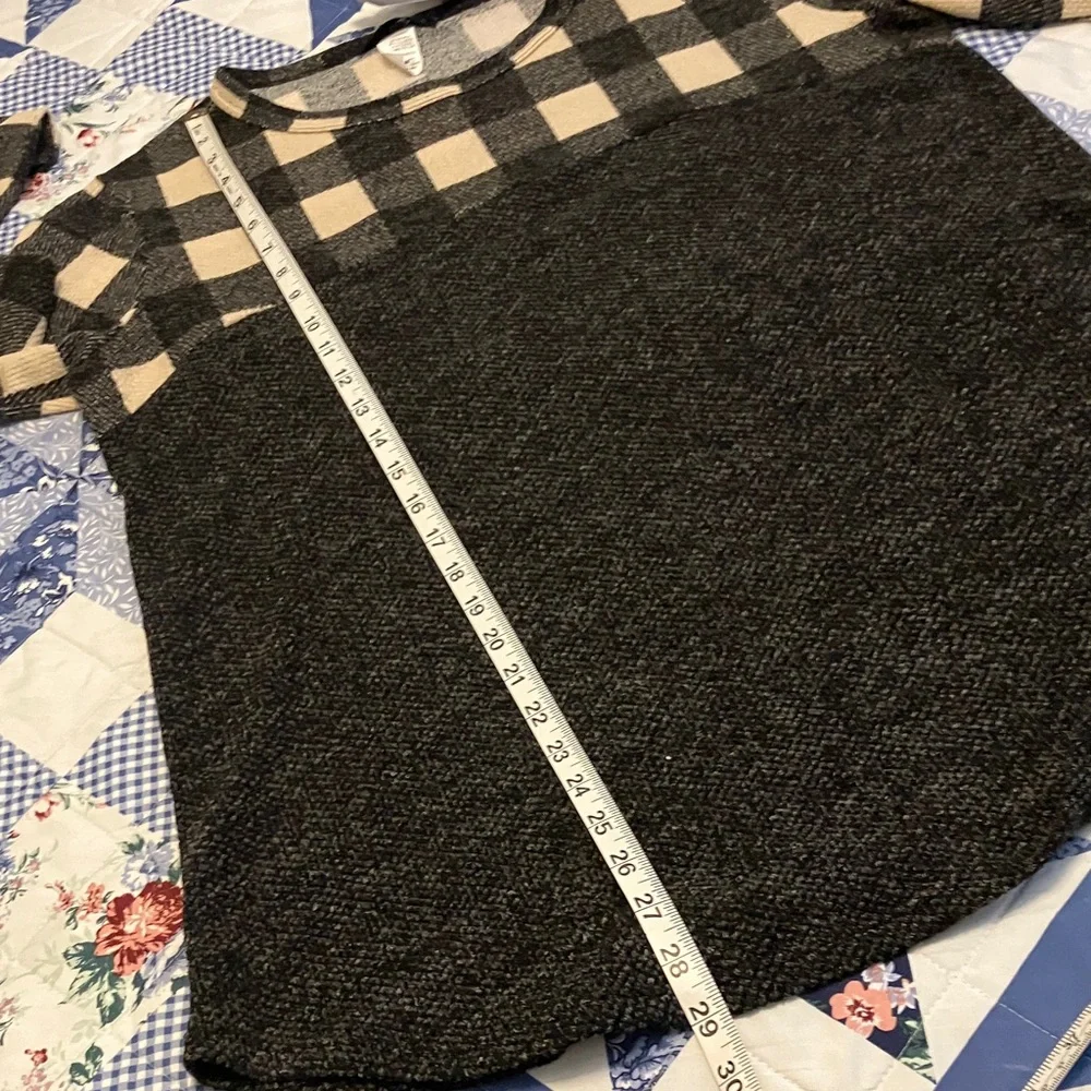 Glitzy Girlz Women's Black and Cream Checkered Crewneck Top - Picture 6 of 7